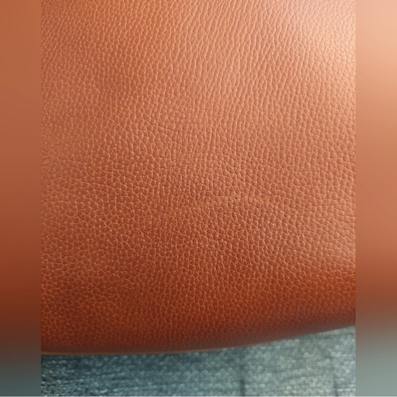 DOONEY & BOURKE Brown Leather Shoulder Bag
EUC - Picture 5 of 6